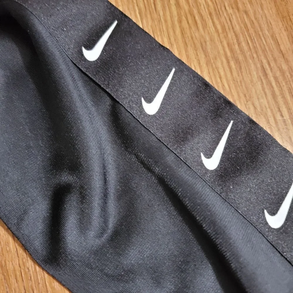 Nike Track Star Kids Running Jacket Size 6 Black Yellow Gold Full Zip Windrunner